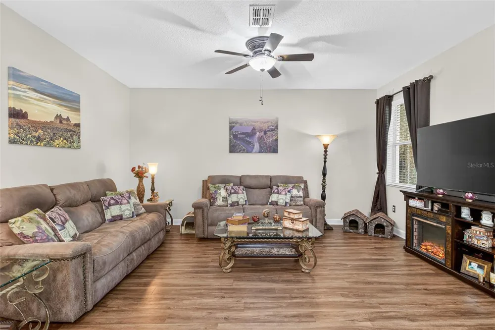 2202 ROMANUM DRIVE Winter Garden, FL 34787
