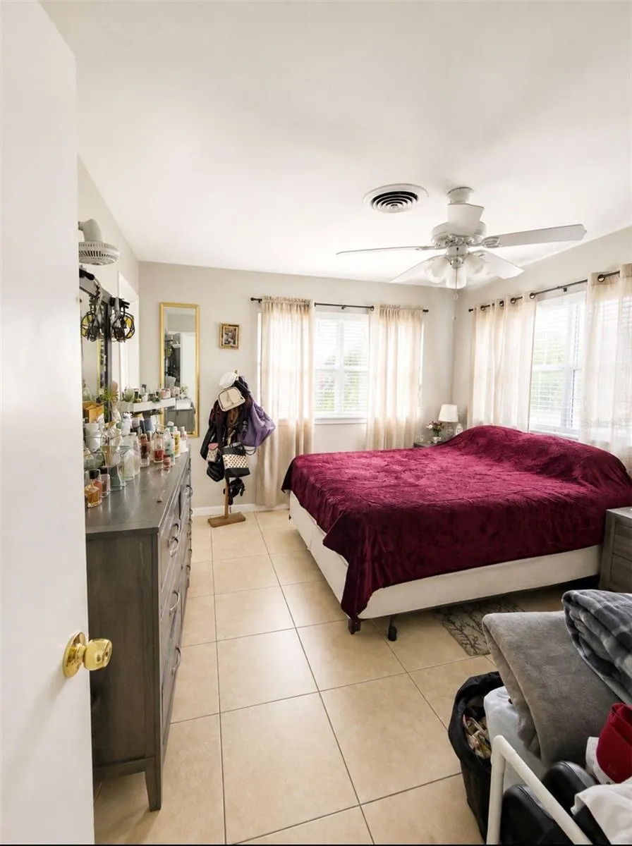 811 HILLSIDE AVENUE Lake Wales, FL 33853