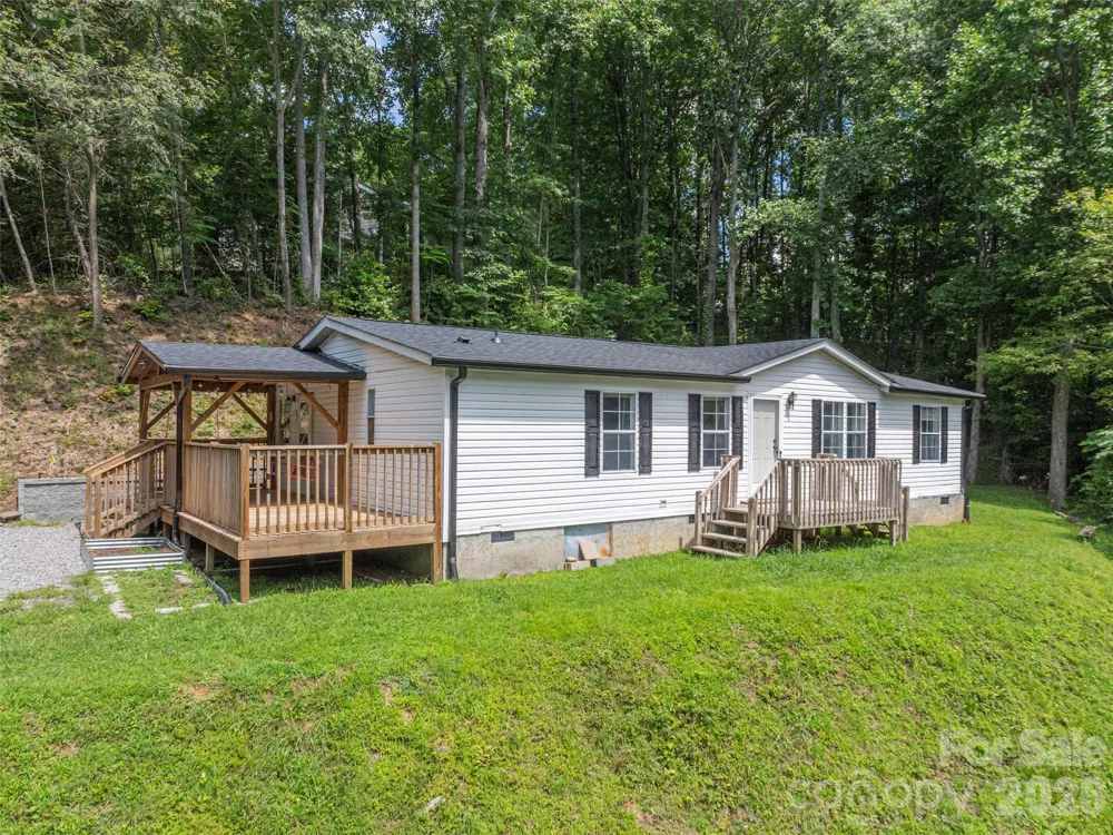 152 Hollon Cove Waynesville, NC 28786