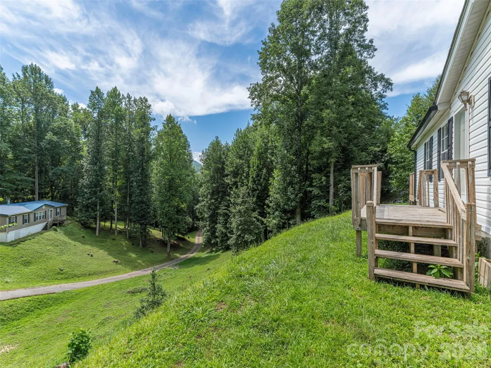 152 Hollon Cove Waynesville, NC 28786