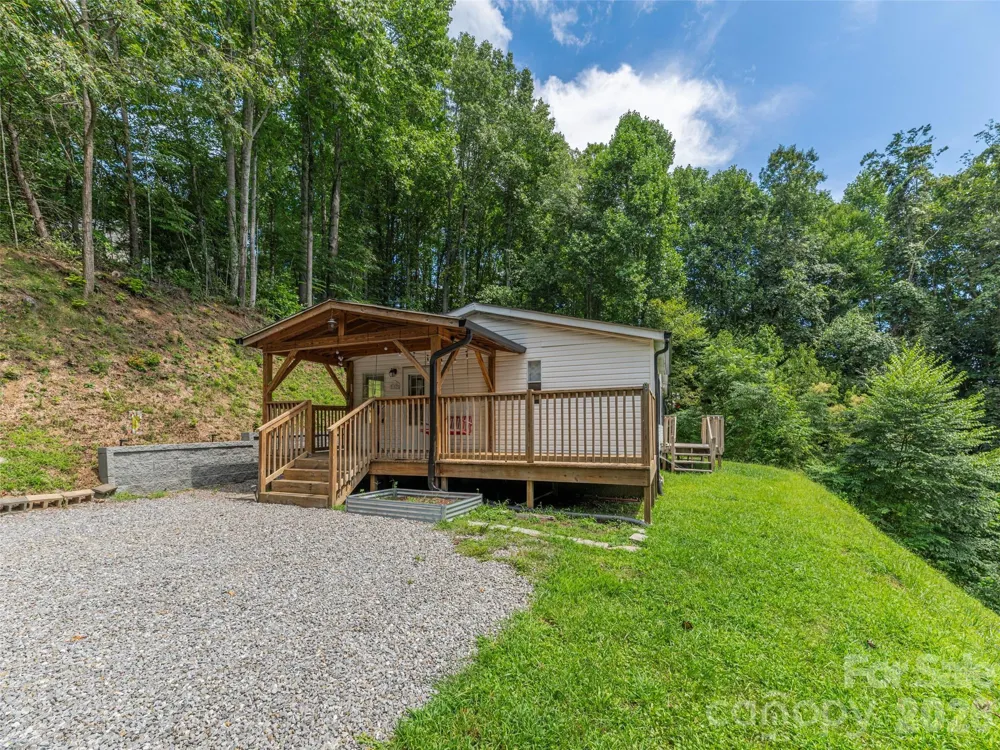152 Hollon Cove Waynesville, NC 28786