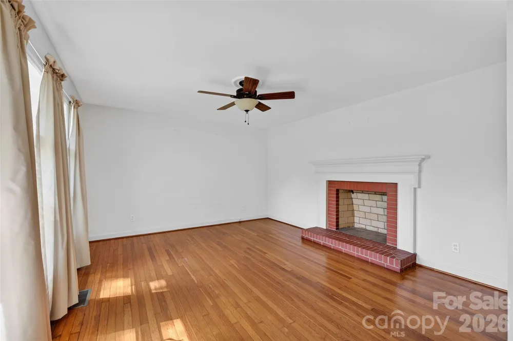427 S Magnolia Street Mooresville, NC 28115