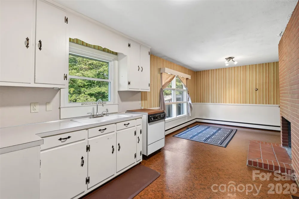 427 S Magnolia Street Mooresville, NC 28115