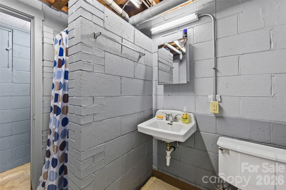 427 S Magnolia Street Mooresville, NC 28115