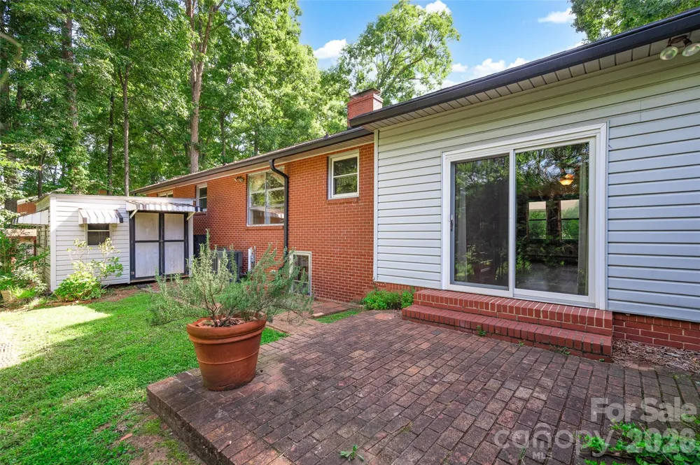 427 S Magnolia Street Mooresville, NC 28115
