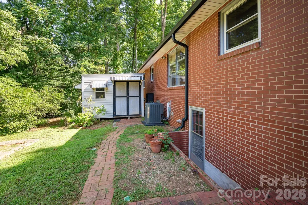 427 S Magnolia Street Mooresville, NC 28115