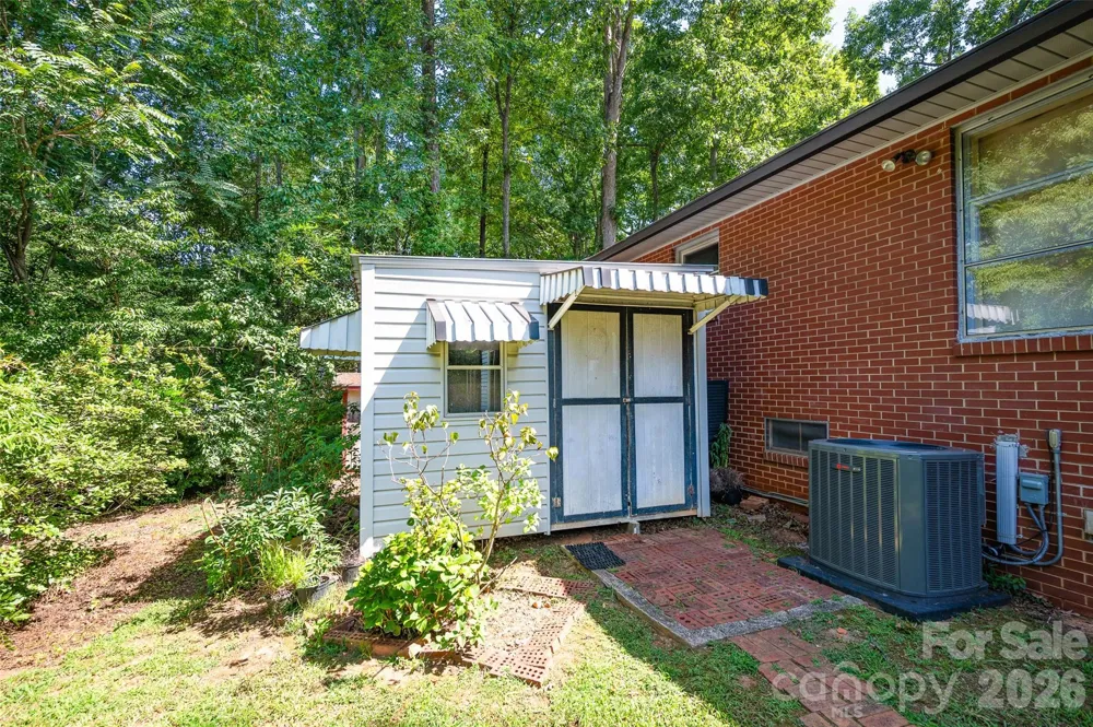 427 S Magnolia Street Mooresville, NC 28115