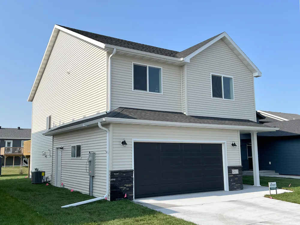 2517 36th Avenue S Moorhead, MN 56560