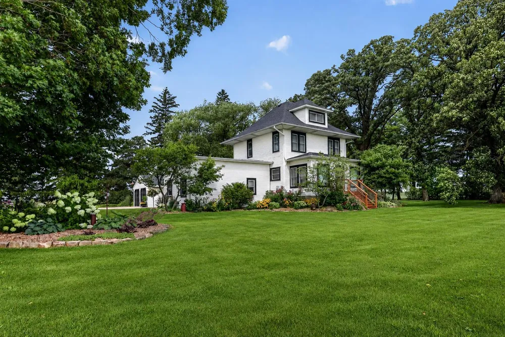 59493 272nd Avenue Mantorville, MN 55955