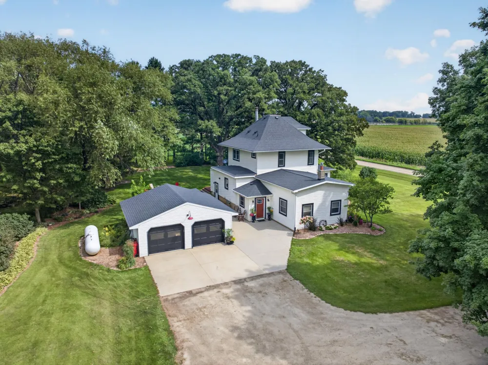 59493 272nd Avenue Mantorville, MN 55955