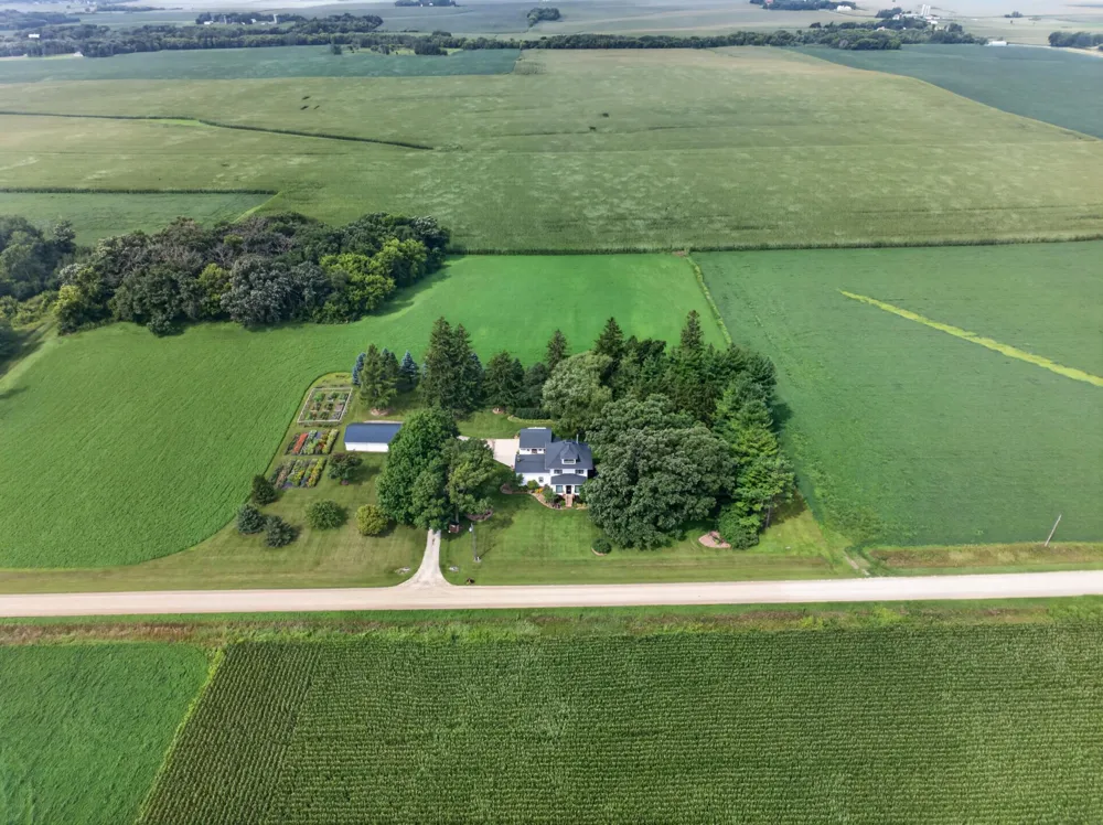 59493 272nd Avenue Mantorville, MN 55955