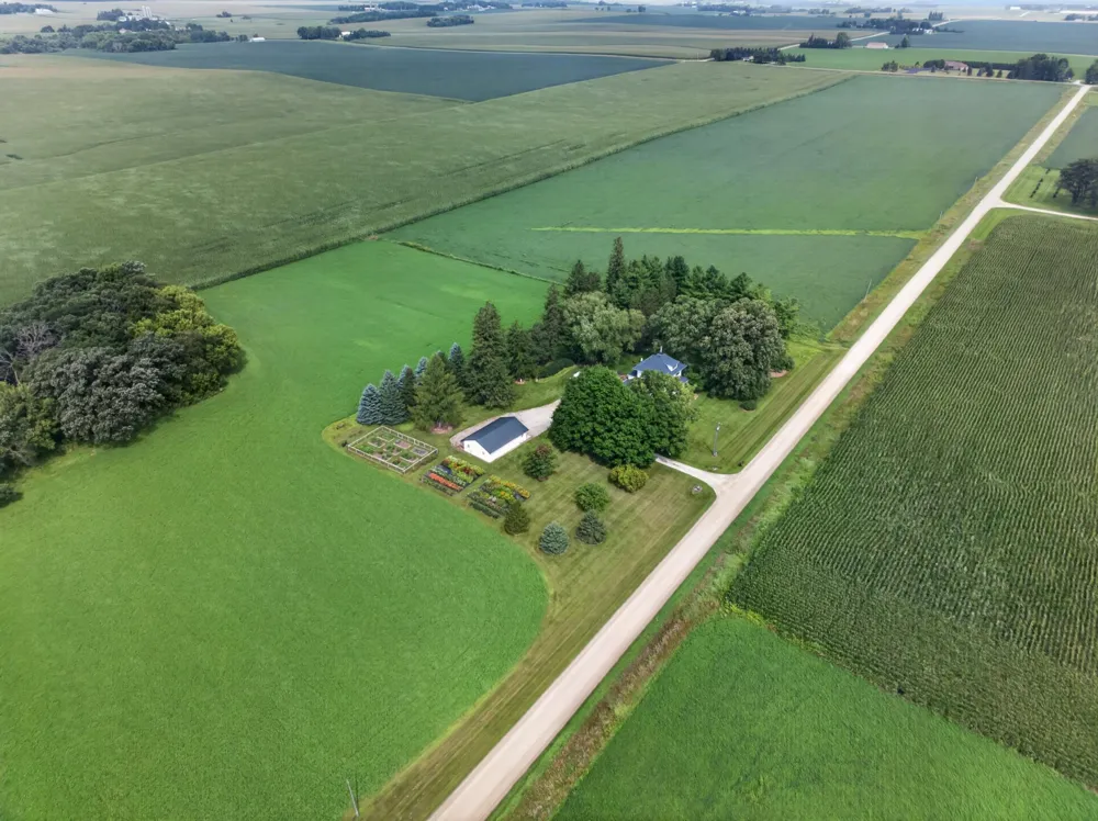 59493 272nd Avenue Mantorville, MN 55955