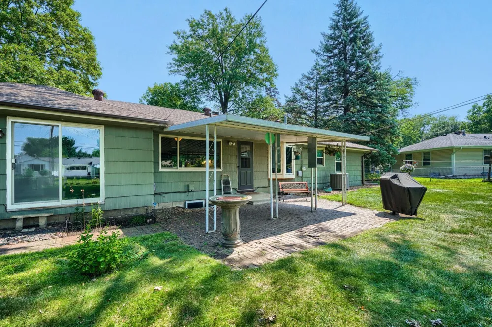 9242 15th Avenue S Bloomington, MN 55425