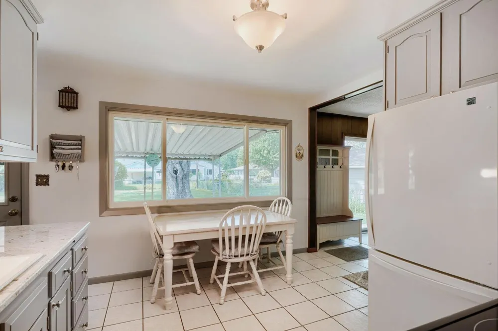 9242 15th Avenue S Bloomington, MN 55425
