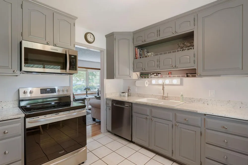 9242 15th Avenue S Bloomington, MN 55425