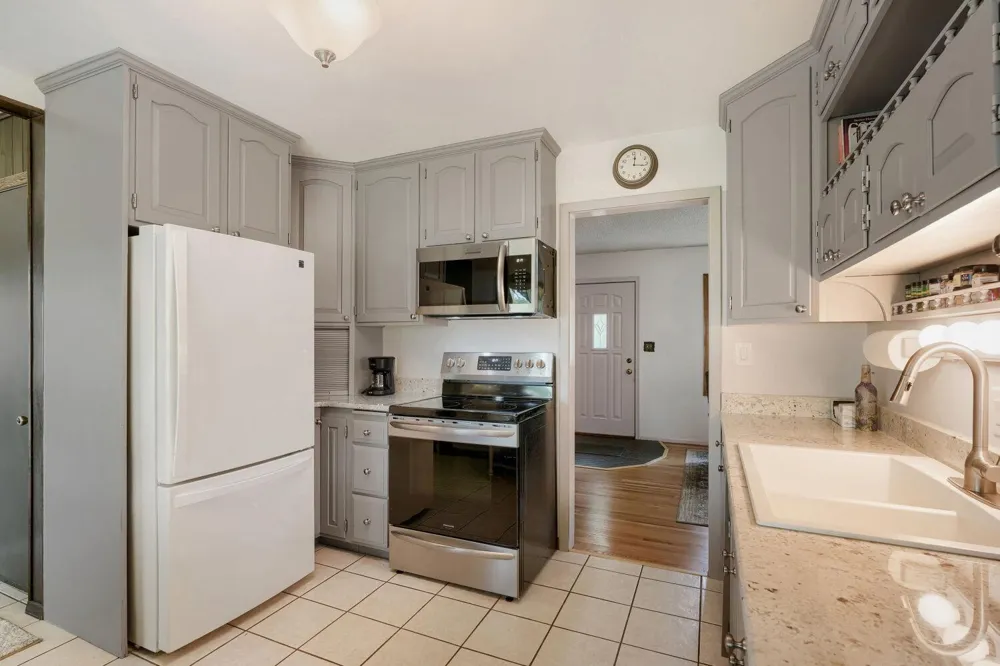 9242 15th Avenue S Bloomington, MN 55425