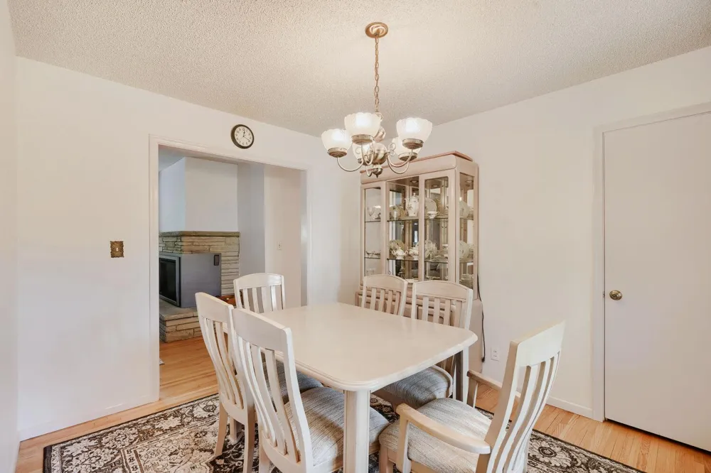 9242 15th Avenue S Bloomington, MN 55425