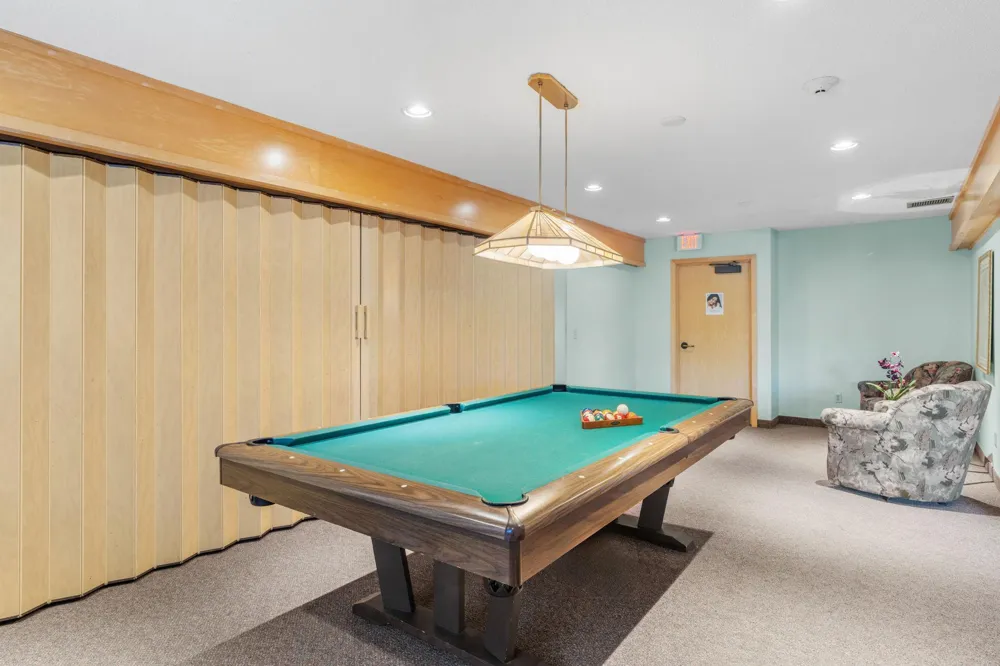 4120 Parklawn Avenue #220 Edina, MN 55435