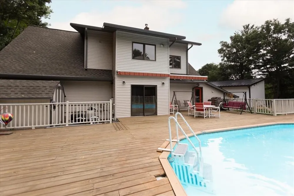 2707 Cherry Blossom Lane Menomonie, WI 54751