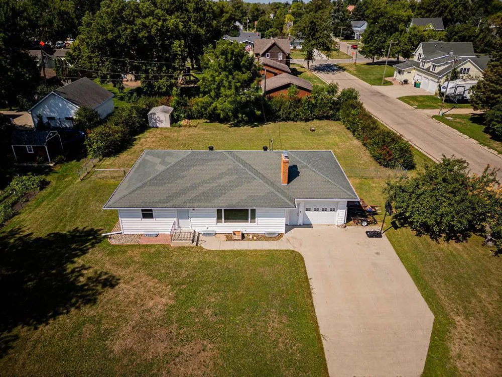142 10th Avenue Casselton, ND 58012