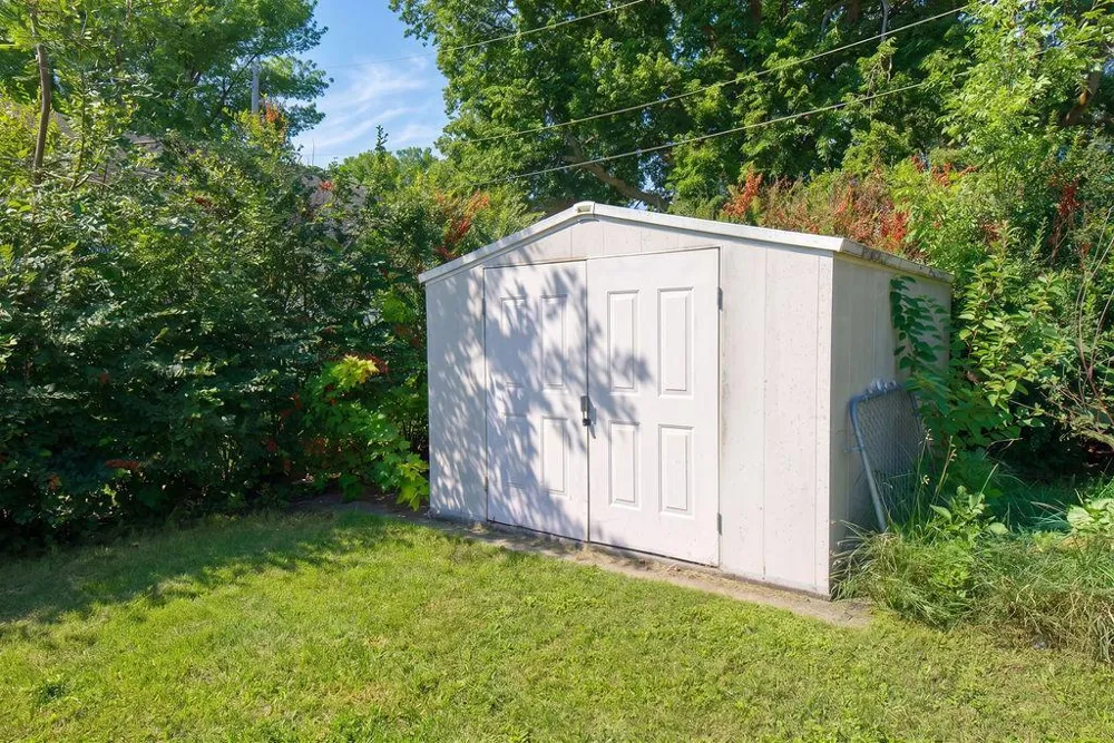 142 10th Avenue Casselton, ND 58012