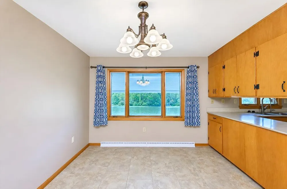 142 10th Avenue Casselton, ND 58012