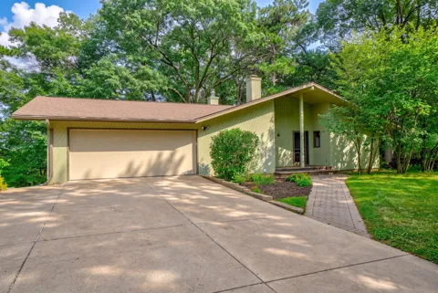 515 Pine Tree Trail