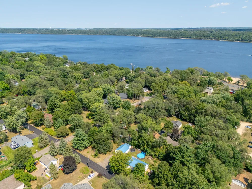 1943 Racine Avenue S Lakeland, MN 55043