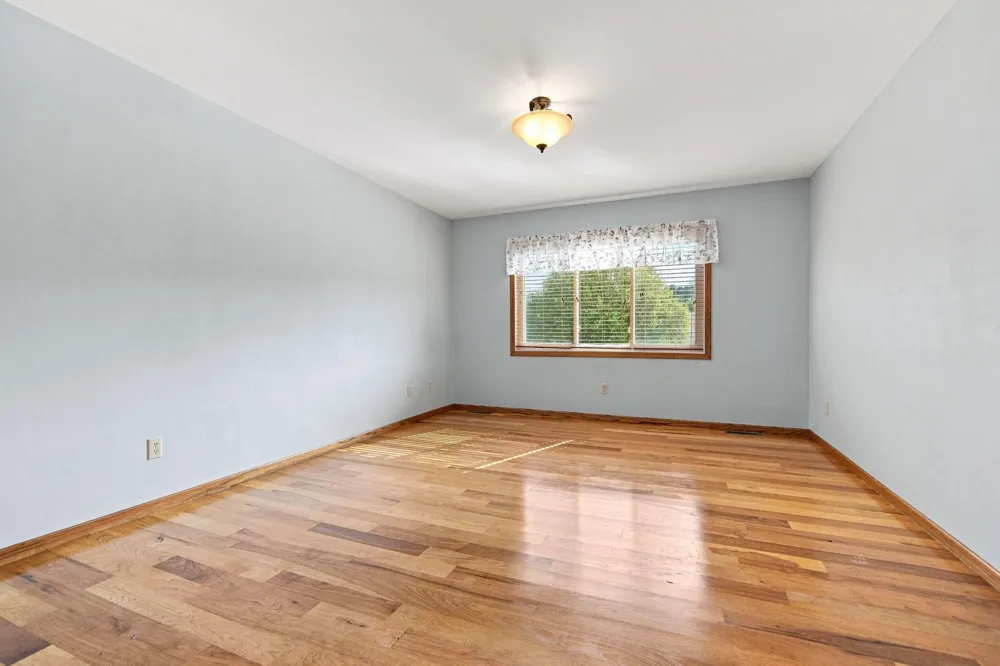 2610 Hydram Avenue Oakdale, MN 55128