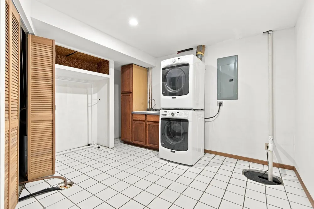 2610 Hydram Avenue Oakdale, MN 55128