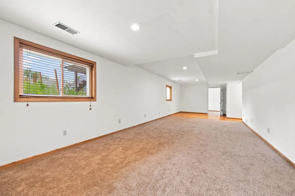 2610 Hydram Avenue Oakdale, MN 55128