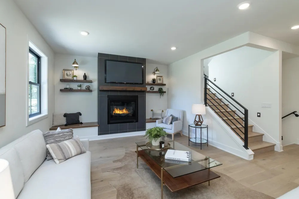 625 Ivy Falls Avenue Mendota Heights, MN 55118
