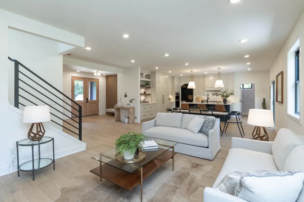 625 Ivy Falls Avenue Mendota Heights, MN 55118