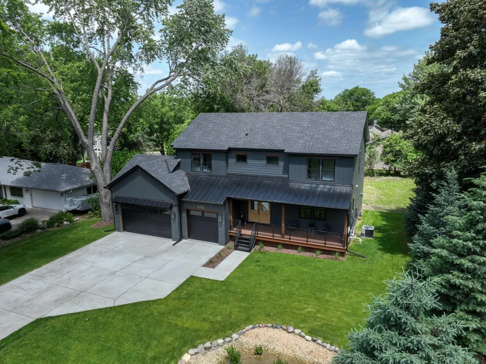 625 Ivy Falls Avenue Mendota Heights, MN 55118