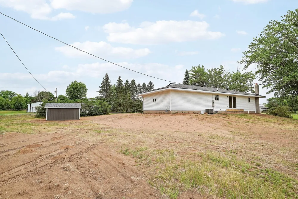 11349 276th Avenue NW Zimmerman, MN 55398
