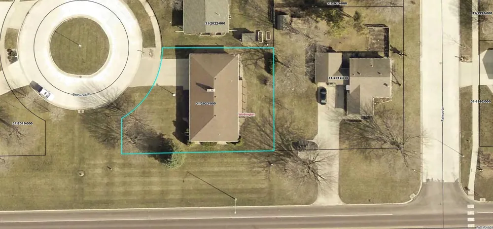 1604 Birchwood Place Worthington, MN 56187