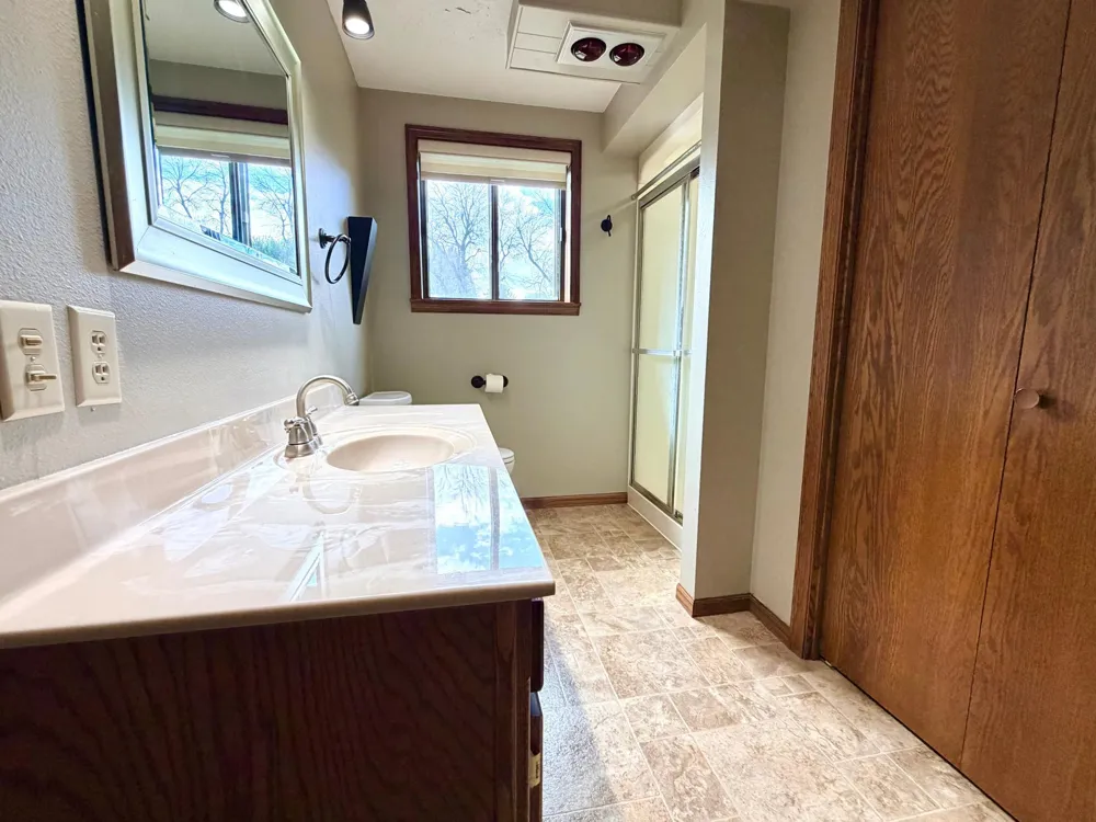 1604 Birchwood Place Worthington, MN 56187