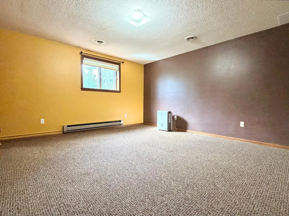 1604 Birchwood Place Worthington, MN 56187