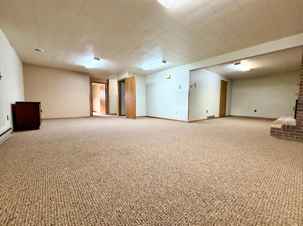 1604 Birchwood Place Worthington, MN 56187