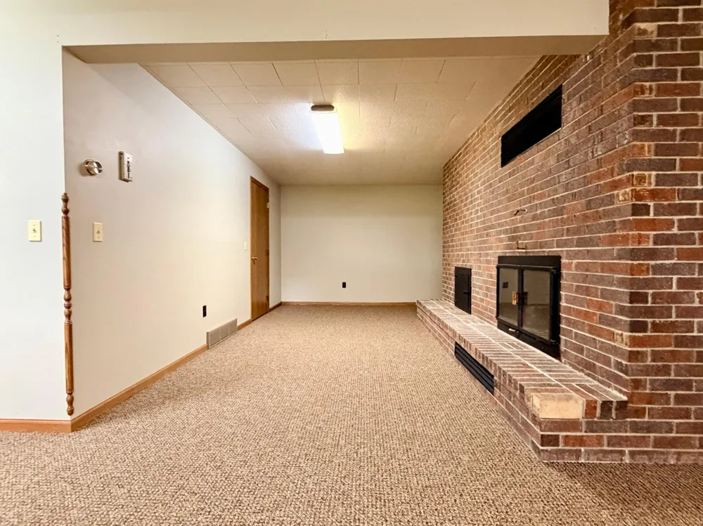 1604 Birchwood Place Worthington, MN 56187