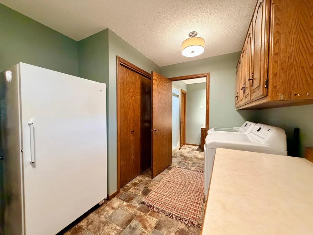 1604 Birchwood Place Worthington, MN 56187