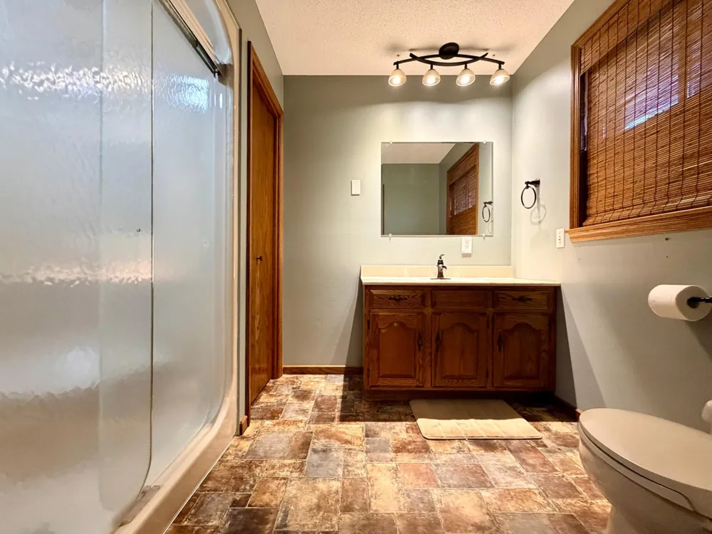 1604 Birchwood Place Worthington, MN 56187