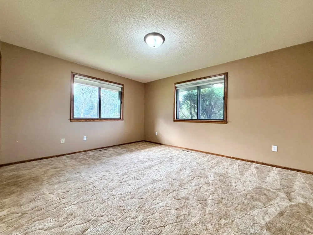 1604 Birchwood Place Worthington, MN 56187