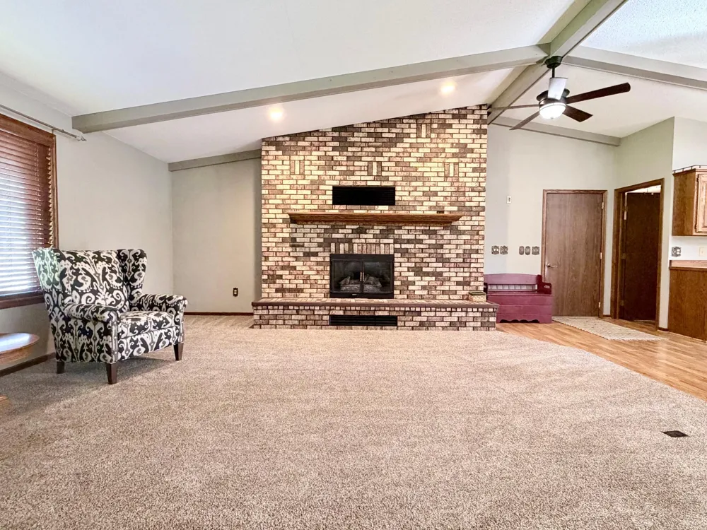 1604 Birchwood Place Worthington, MN 56187