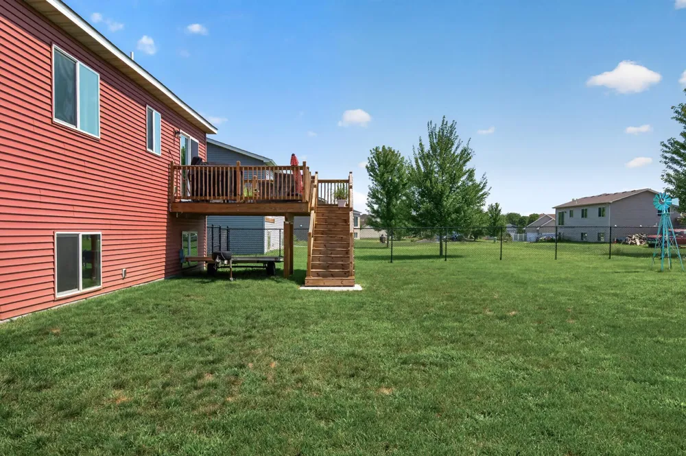 707 Greenwood Street SW Isanti, MN 55040