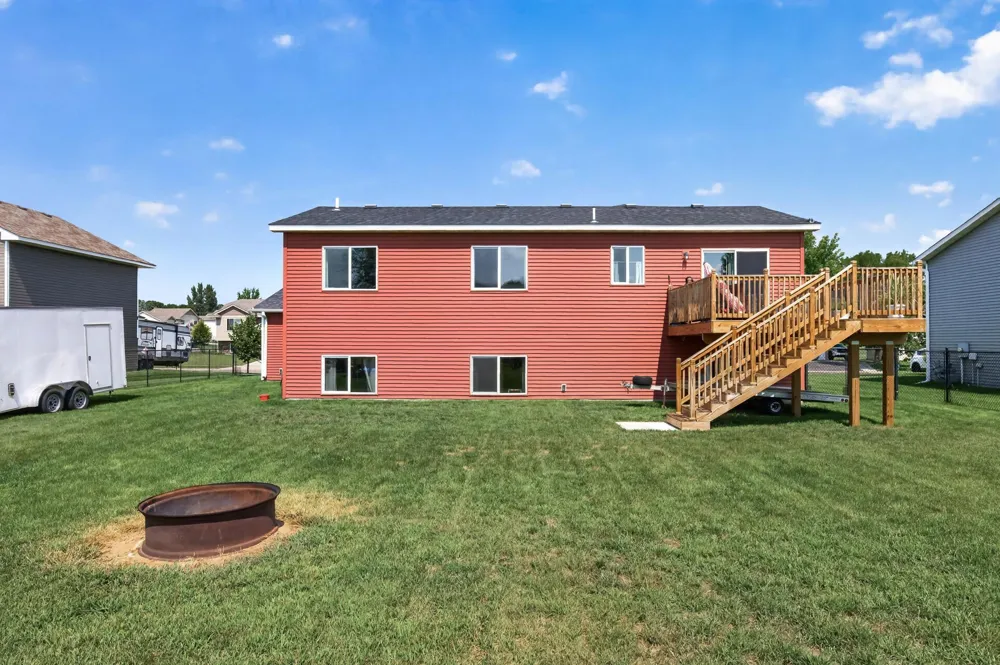 707 Greenwood Street SW Isanti, MN 55040