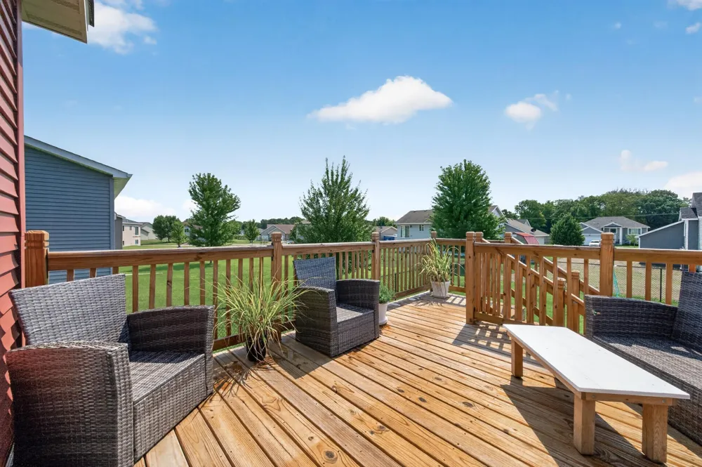 707 Greenwood Street SW Isanti, MN 55040