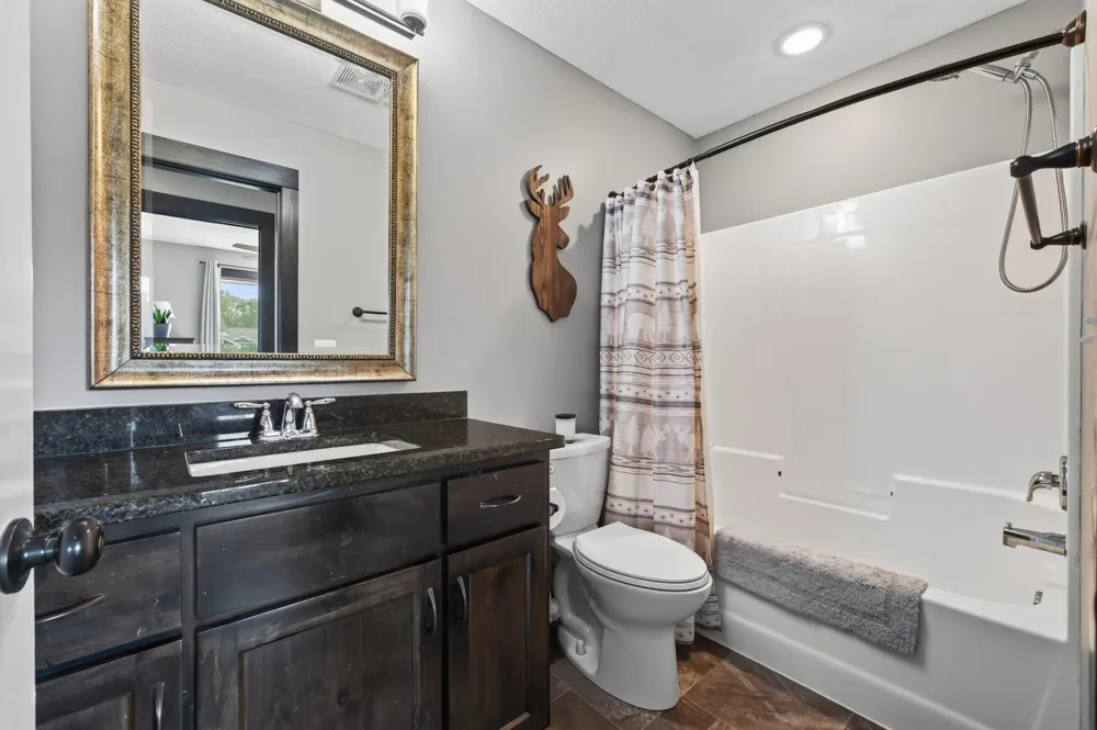 707 Greenwood Street SW Isanti, MN 55040