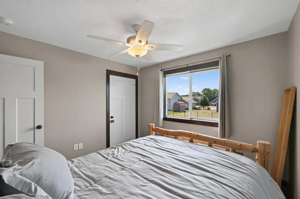 707 Greenwood Street SW Isanti, MN 55040