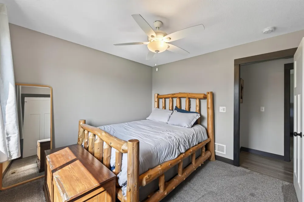 707 Greenwood Street SW Isanti, MN 55040